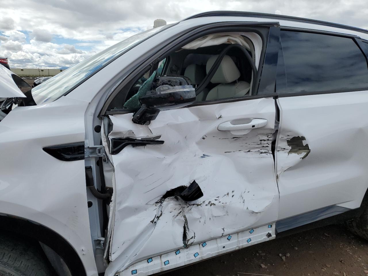 2022 KIA SORENTO SX VIN:5XYRKDLF1NG112297