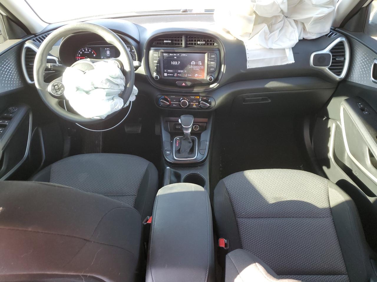 2022 KIA SOUL LX VIN:KNDJ23AU3N7151995