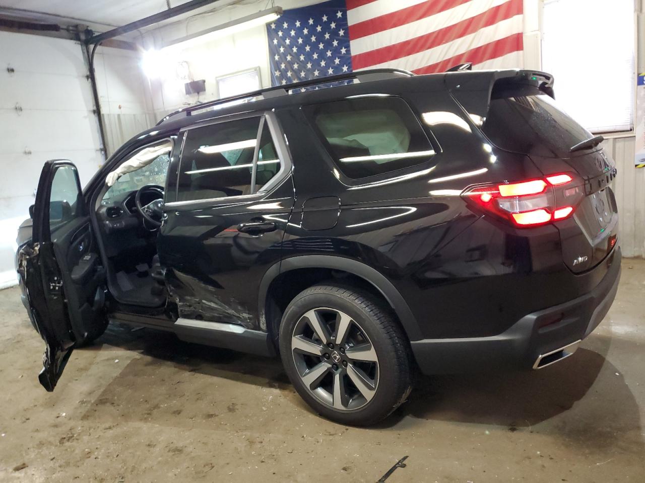 2024 HONDA PILOT TOURING VIN:5FNYG1H76RB000136