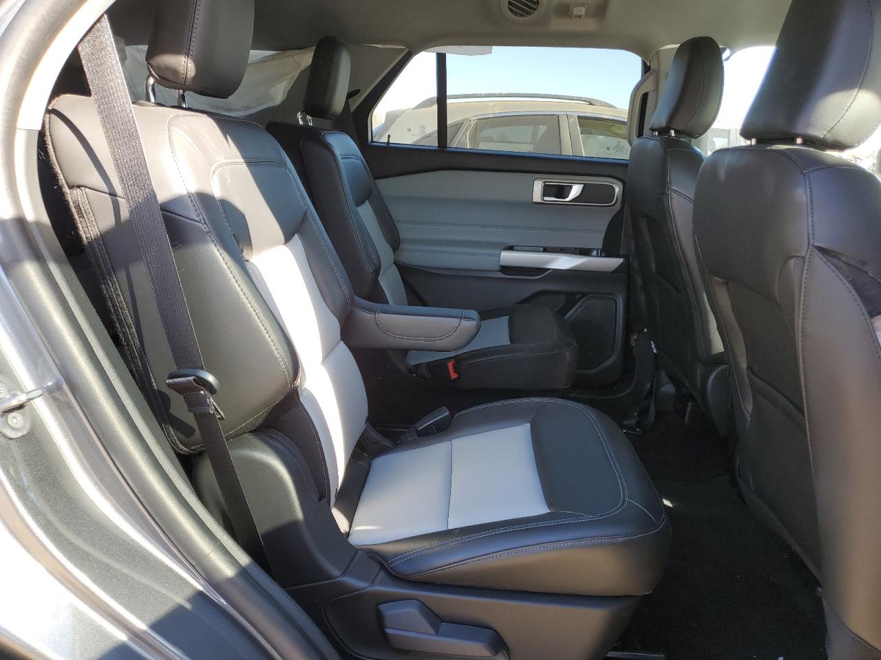 2022 FORD EXPLORER XLT VIN:1FMSK8DH6NGB32420