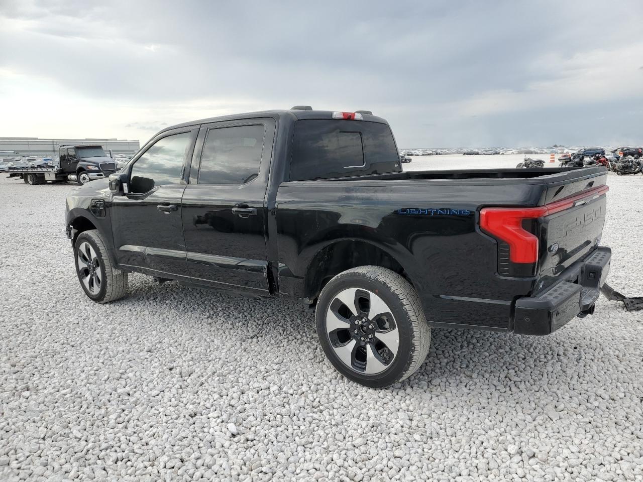 2023 FORD F150 LIGHTNING PRO VIN:1FT6W1EV2PWG18317
