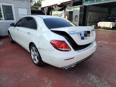 2018 Mercedes-Benz E 220 WDDZF0EB2JA428332 VIN:WDDZF0EB2JA428332