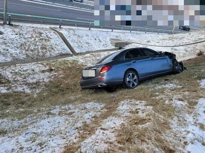 2016 Mercedes-Benz E 300 VIN: