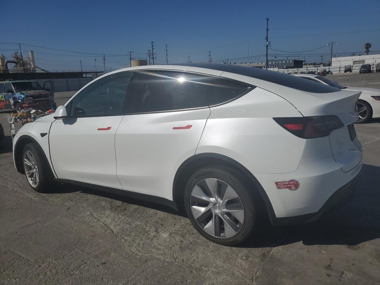 2023 TESLA MODEL Y  VIN:7SAYGDEE8PA035410