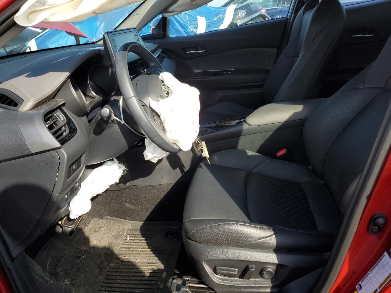 2022 TOYOTA C-HR XLE VIN:NMTKHMBX8NR142988