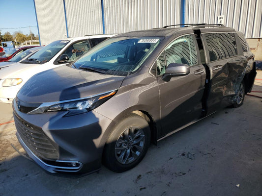 2024 TOYOTA SIENNA XLE VIN:5TDYRKEC3RS197716