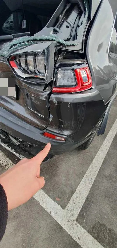 2021 Jeep Cherokee VIN: