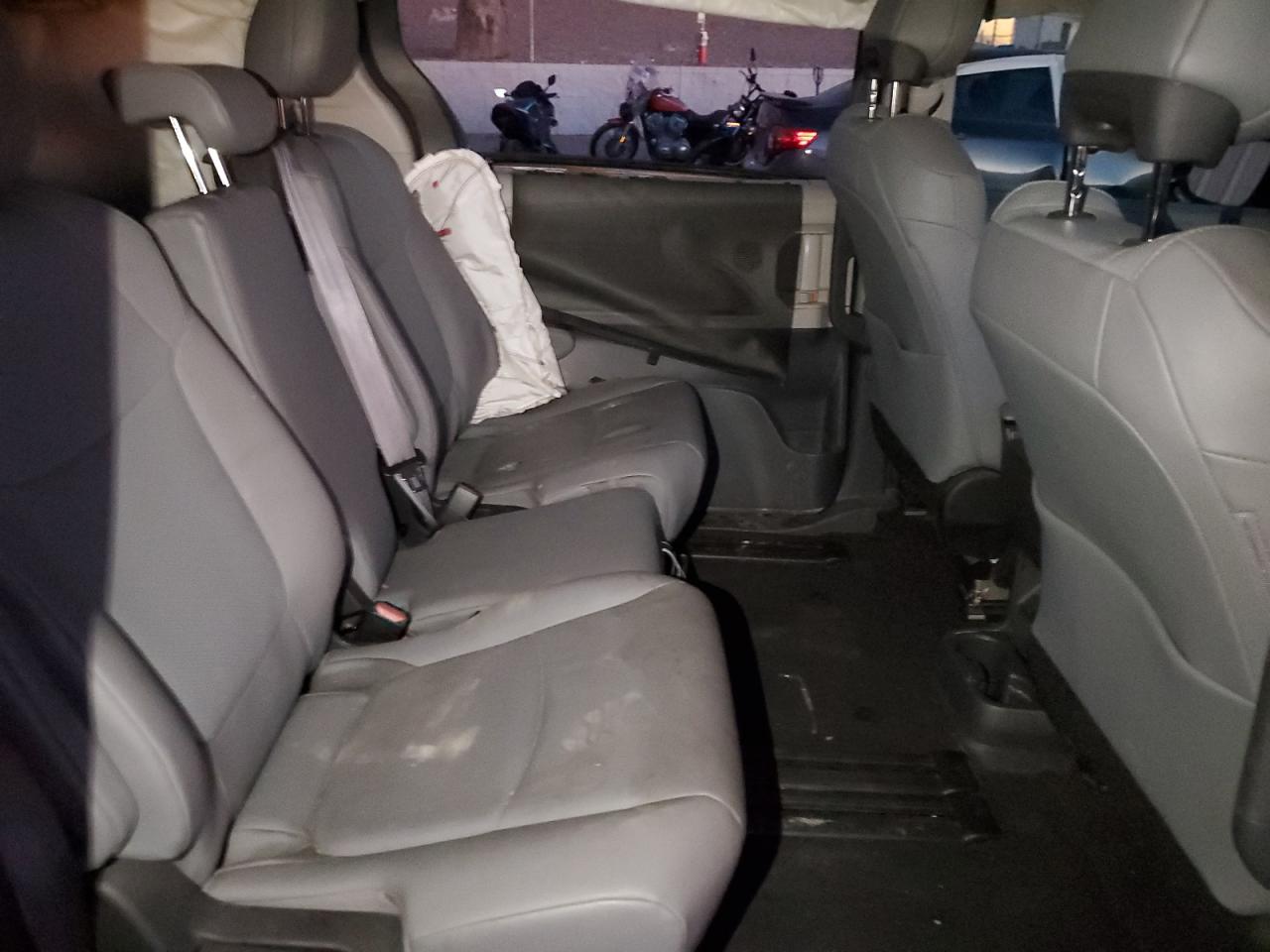 2022 TOYOTA SIENNA XLE VIN:5TDJRKEC2NS097991