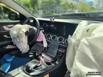 2018 Mercedes-Benz E 300 VIN: