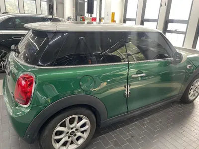 2021 MINI Cooper VIN: