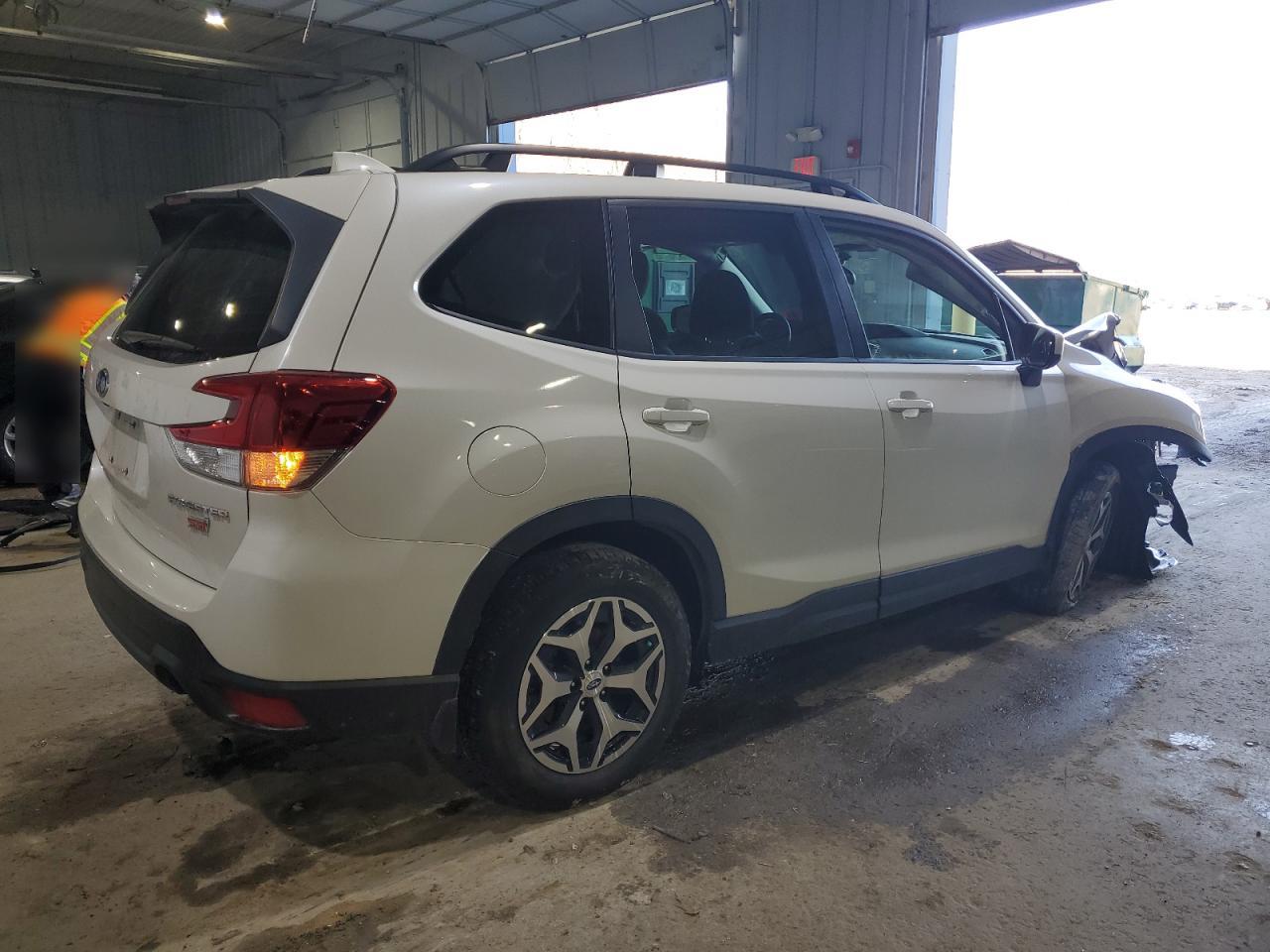 2023 SUBARU FORESTER PREMIUM VIN:JF2SKAEC2PH520175