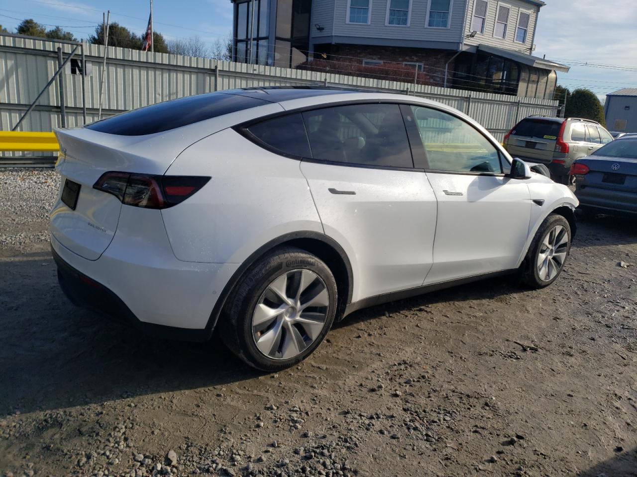 2022 TESLA MODEL Y  VIN:7SAYGDEE8NF435001