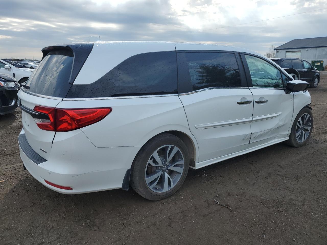 2022 HONDA ODYSSEY TOURING VIN:5FNRL6H81NB055755