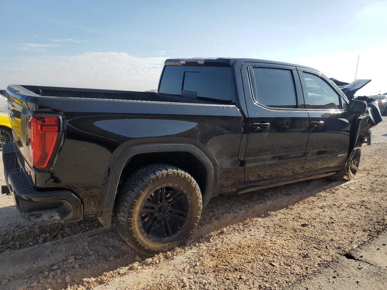 2022 GMC SIERRA K1500 AT4 VIN:1GTUUEET4NZ617992