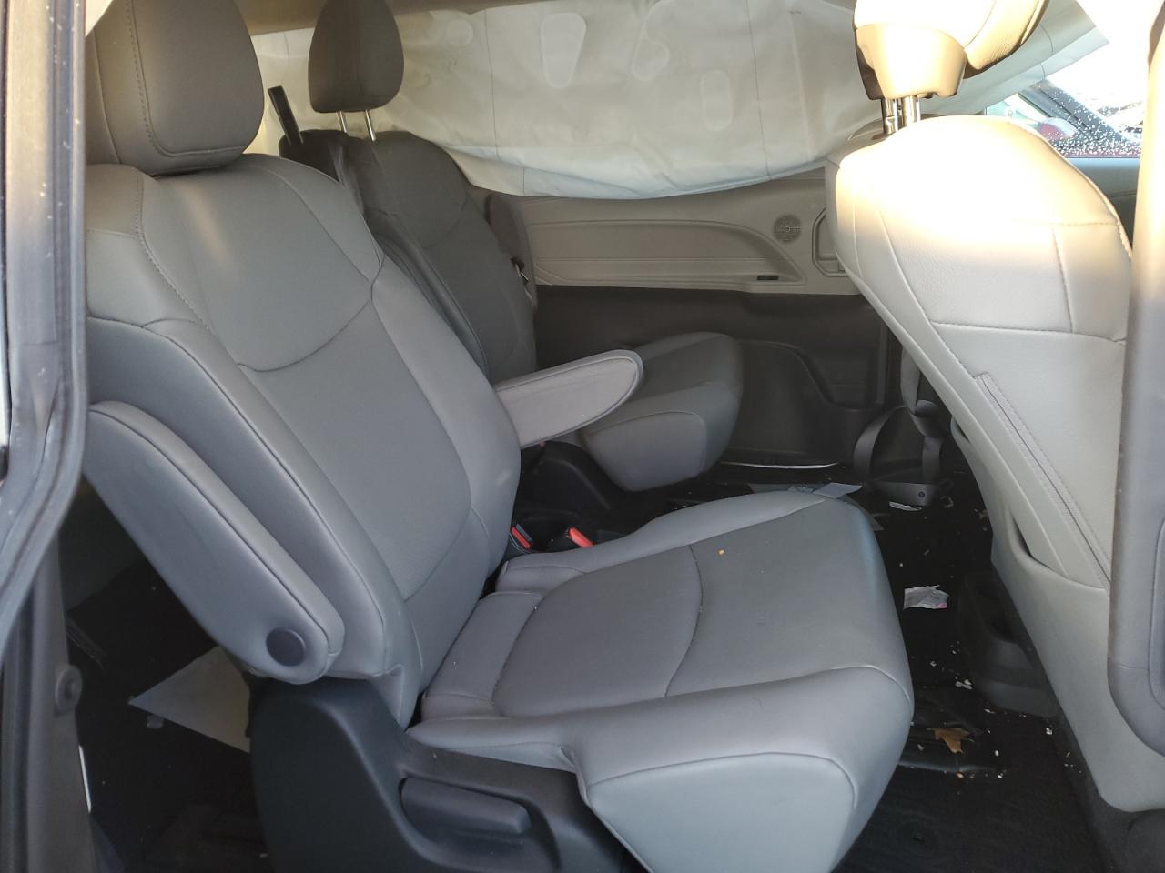 2023 TOYOTA SIENNA XLE VIN:5TDYRKEC2PS175672