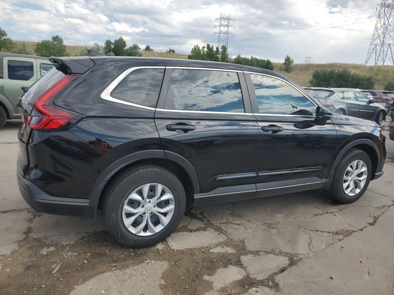 2024 HONDA CR-V LX VIN:2HKRS4H29RH419852