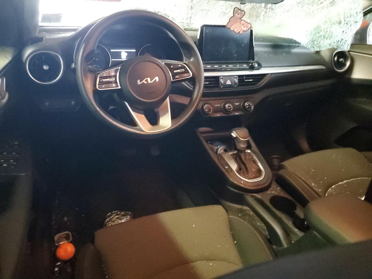 2022 KIA FORTE FE VIN:3KPF24AD5NE494352