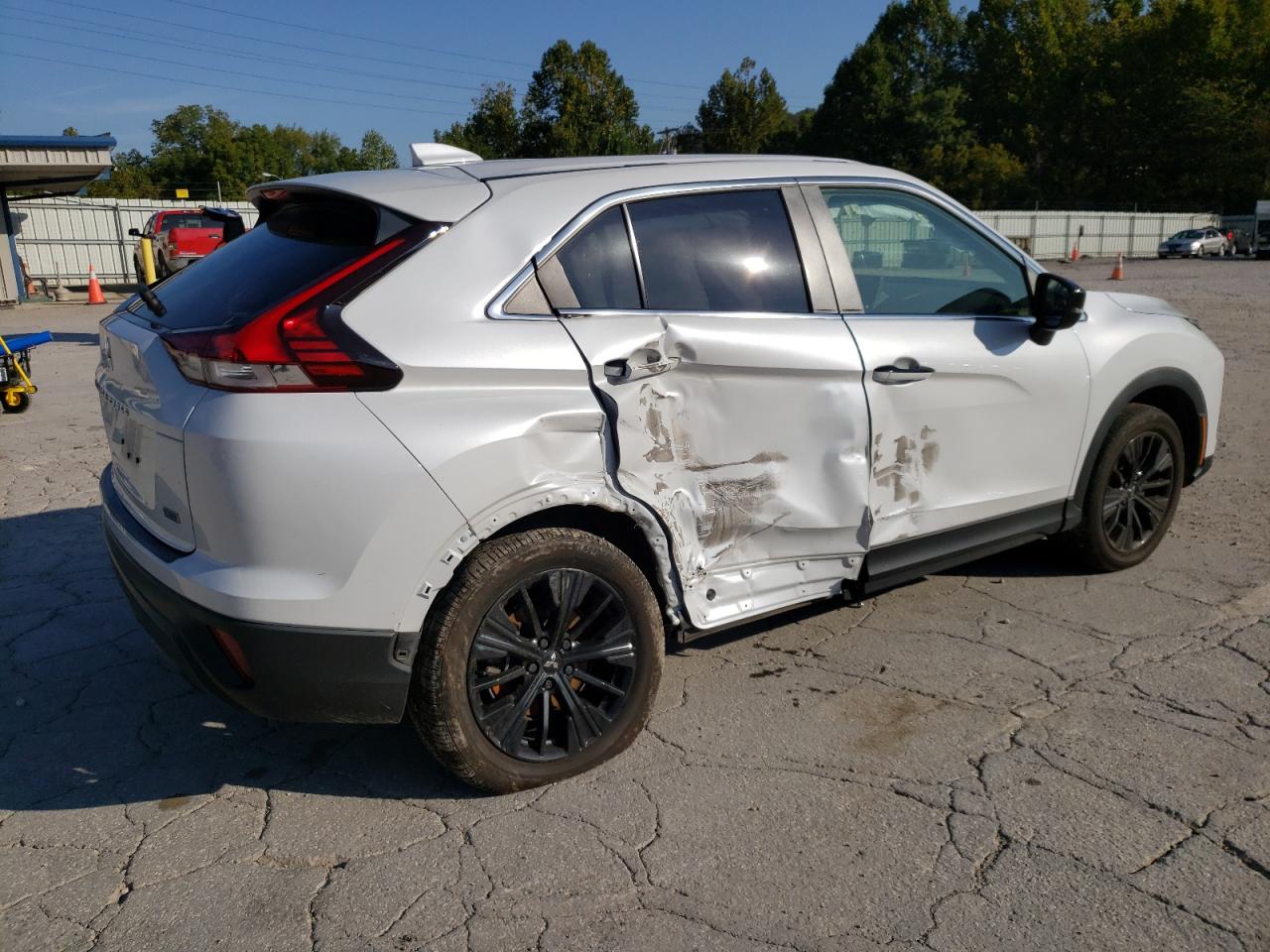 2022 MITSUBISHI ECLIPSE CROSS LE VIN:JA4ATVAA5NZ002727