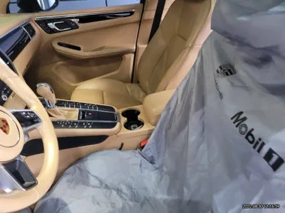 2017 Porsche Macan VIN:
