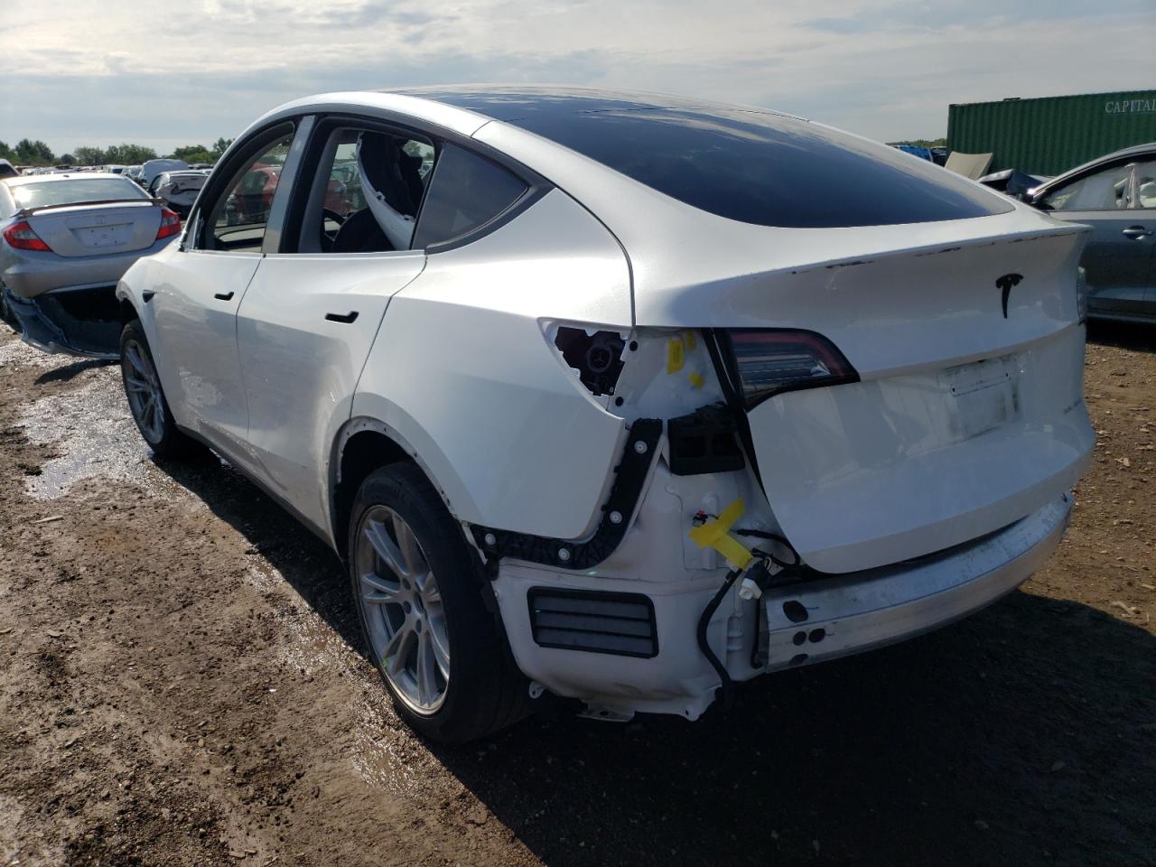2023 TESLA MODEL Y  VIN:7SAYGDEE4PA079484