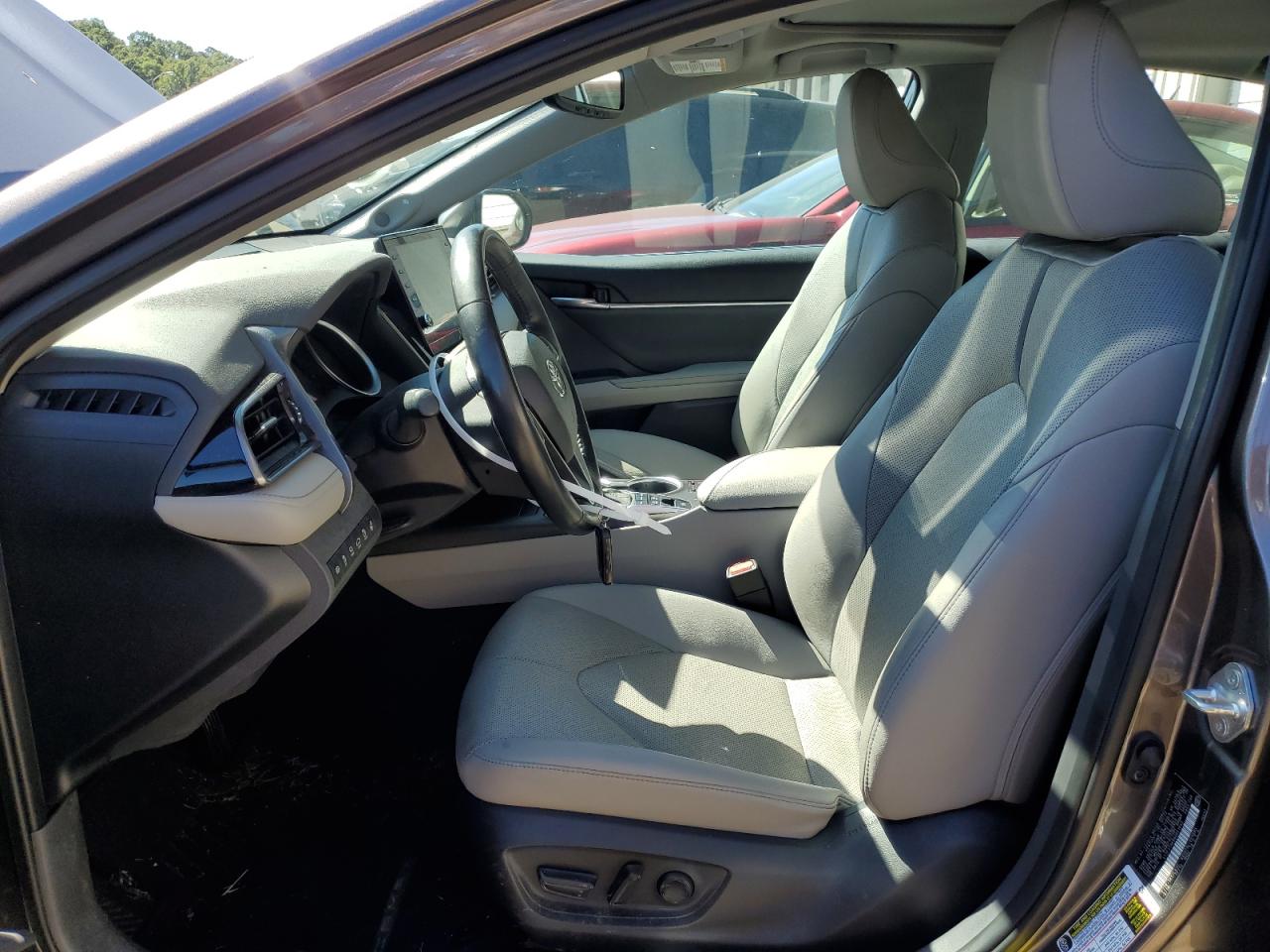 2022 TOYOTA CAMRY XLE VIN:4T1F31AK8NU041642