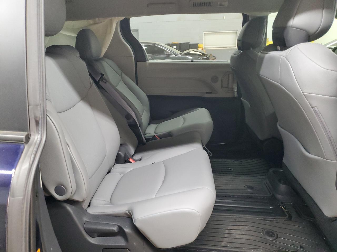 2022 TOYOTA SIENNA XLE VIN:5TDYRKEC3NS079224