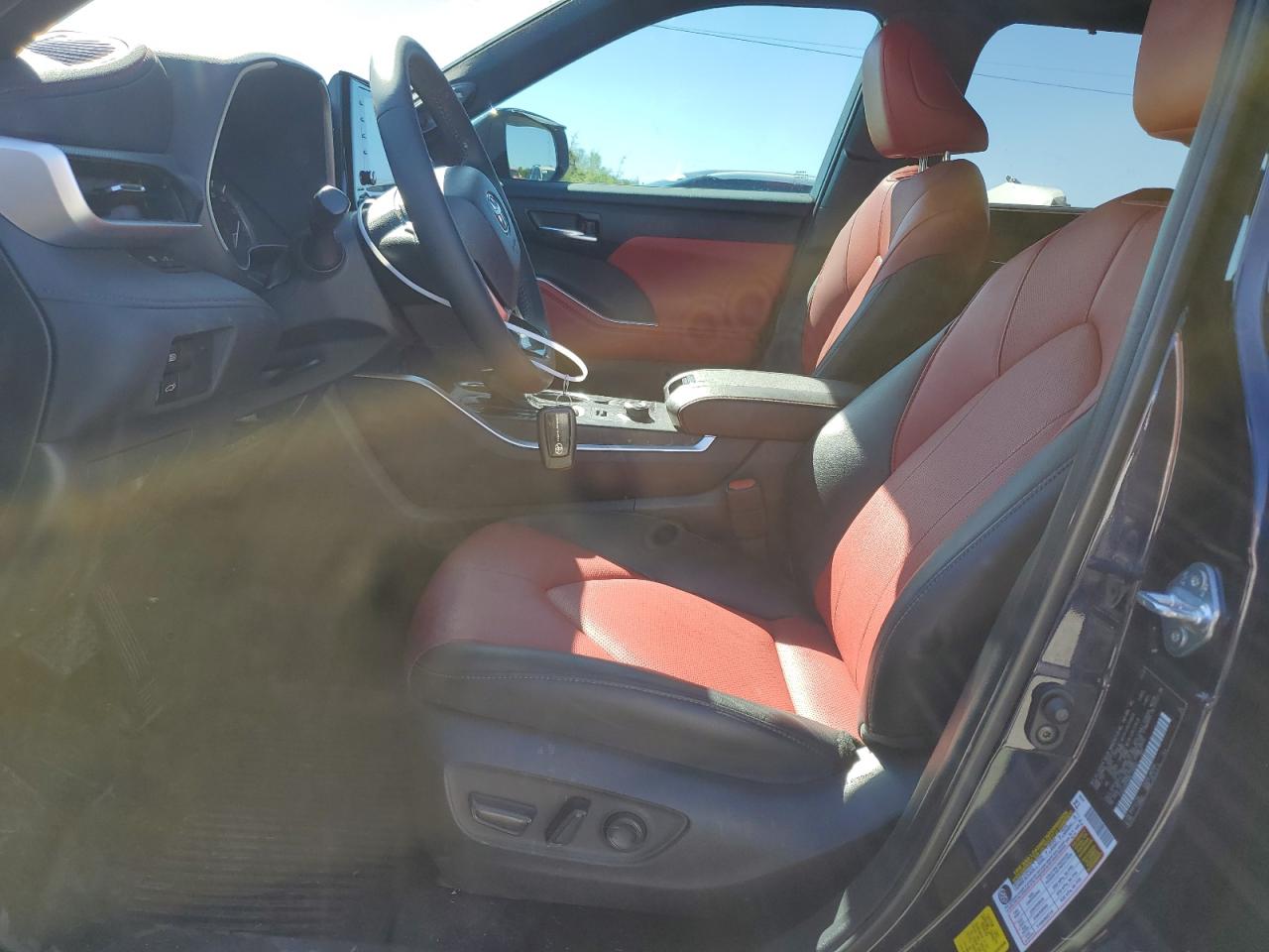 2022 TOYOTA HIGHLANDER XSE VIN:5TDJZRBH8NS174842