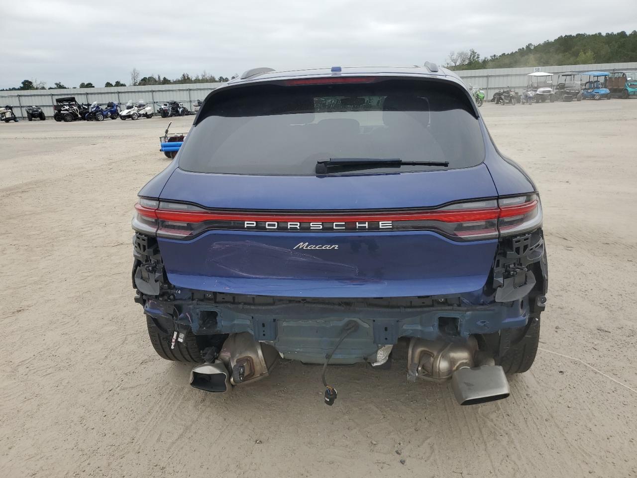 2022 PORSCHE MACAN  VIN:WP1AA2A55NLB00428