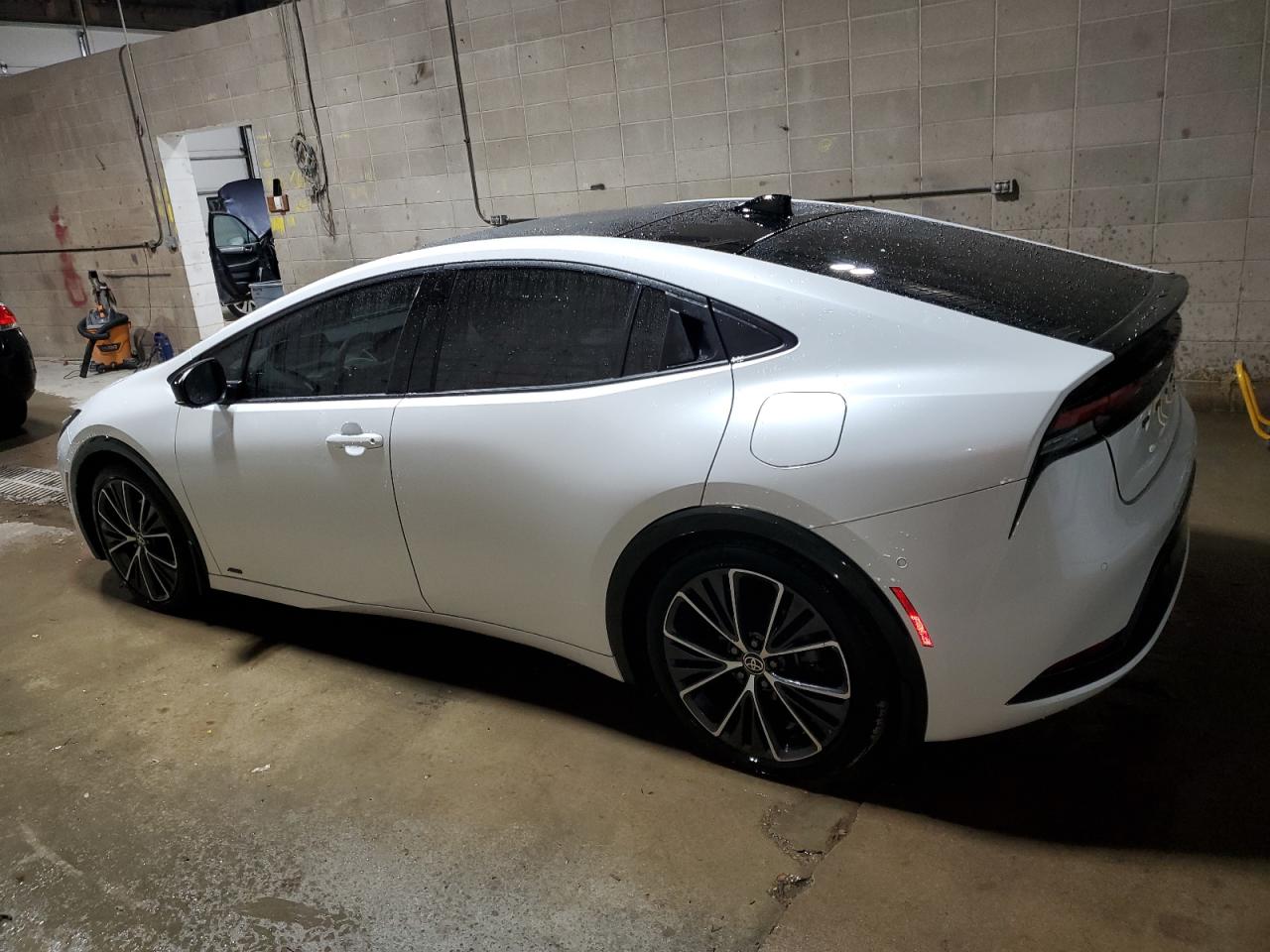 2023 TOYOTA PRIUS LE VIN:JTDADABU5P3002771