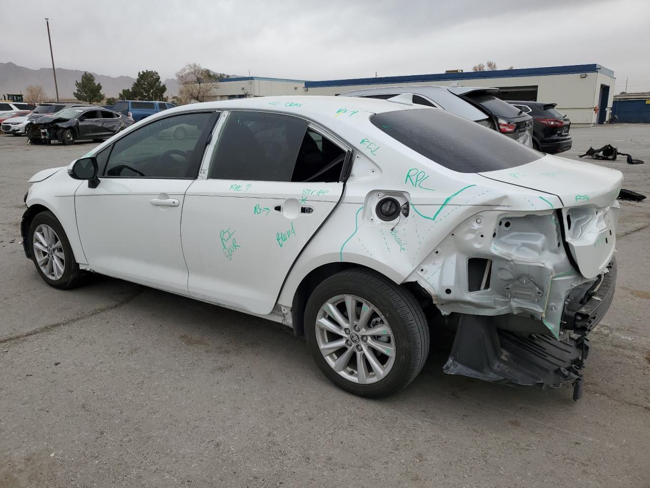 2024 TOYOTA COROLLA LE VIN:JTDBCMFE7RJ032476