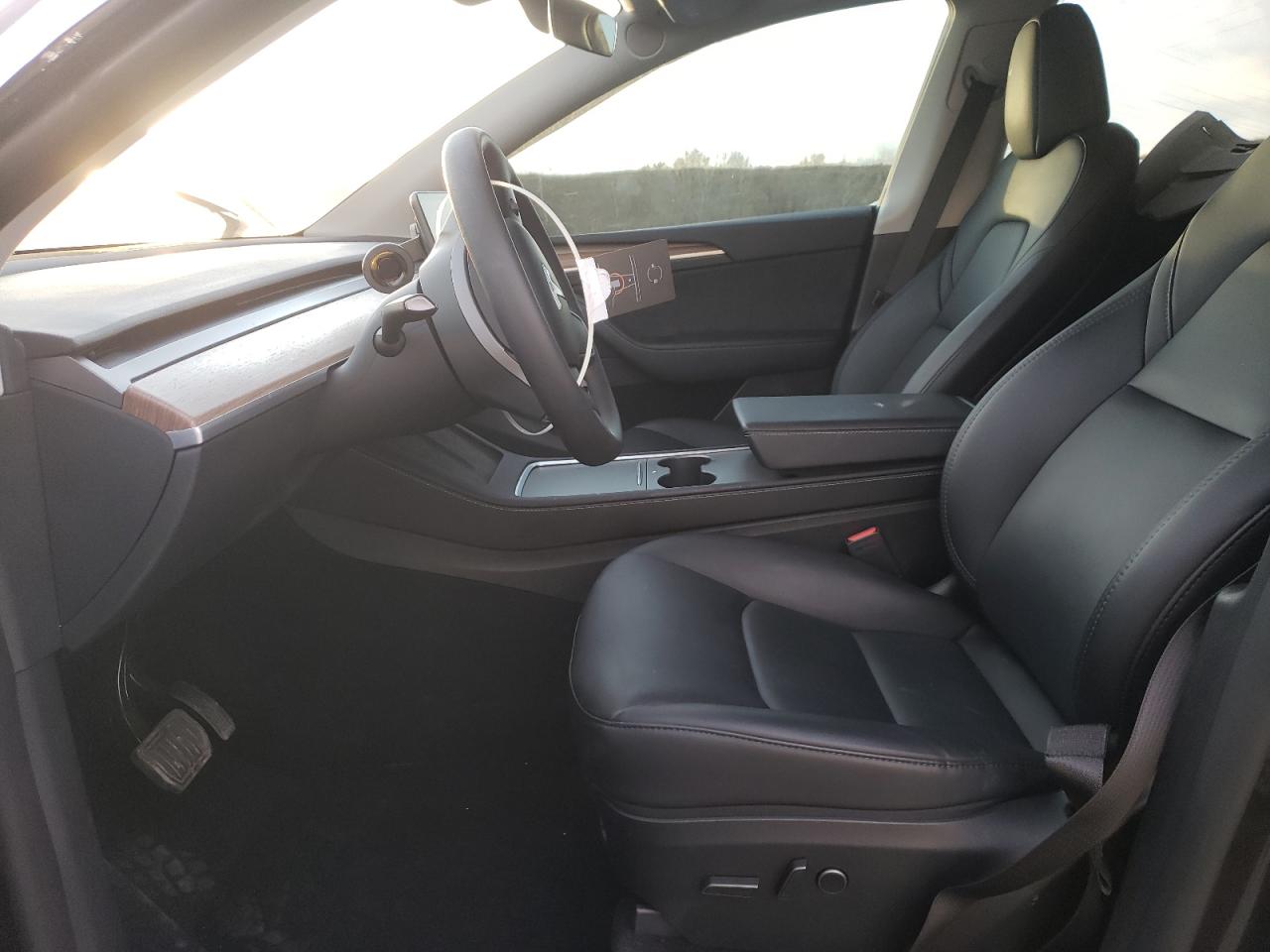 2024 TESLA MODEL Y  VIN:7SAYGAEE5RF038446