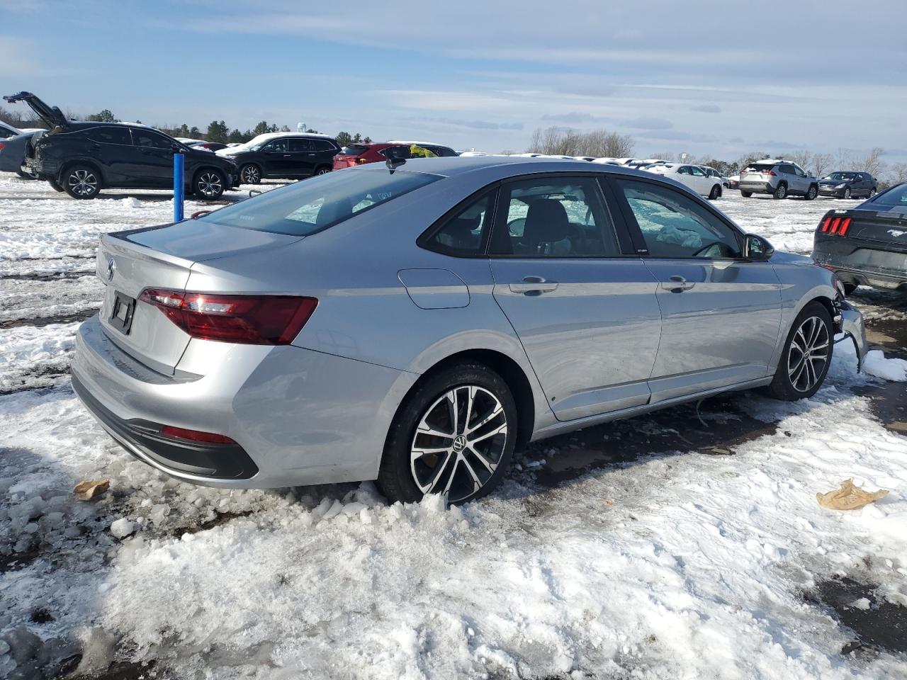 2024 VOLKSWAGEN JETTA SPORT VIN:3VWBM7BU7RM009338