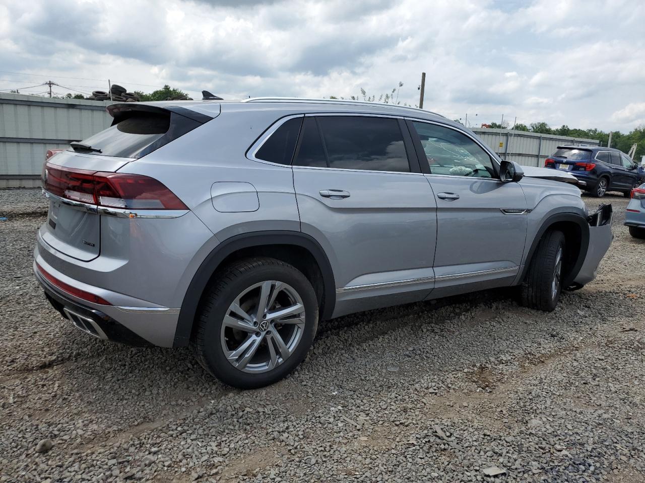 2024 VOLKSWAGEN ATLAS CROSS SPORT SEL R-LINE VIN:1V2AE2CA2RC203360