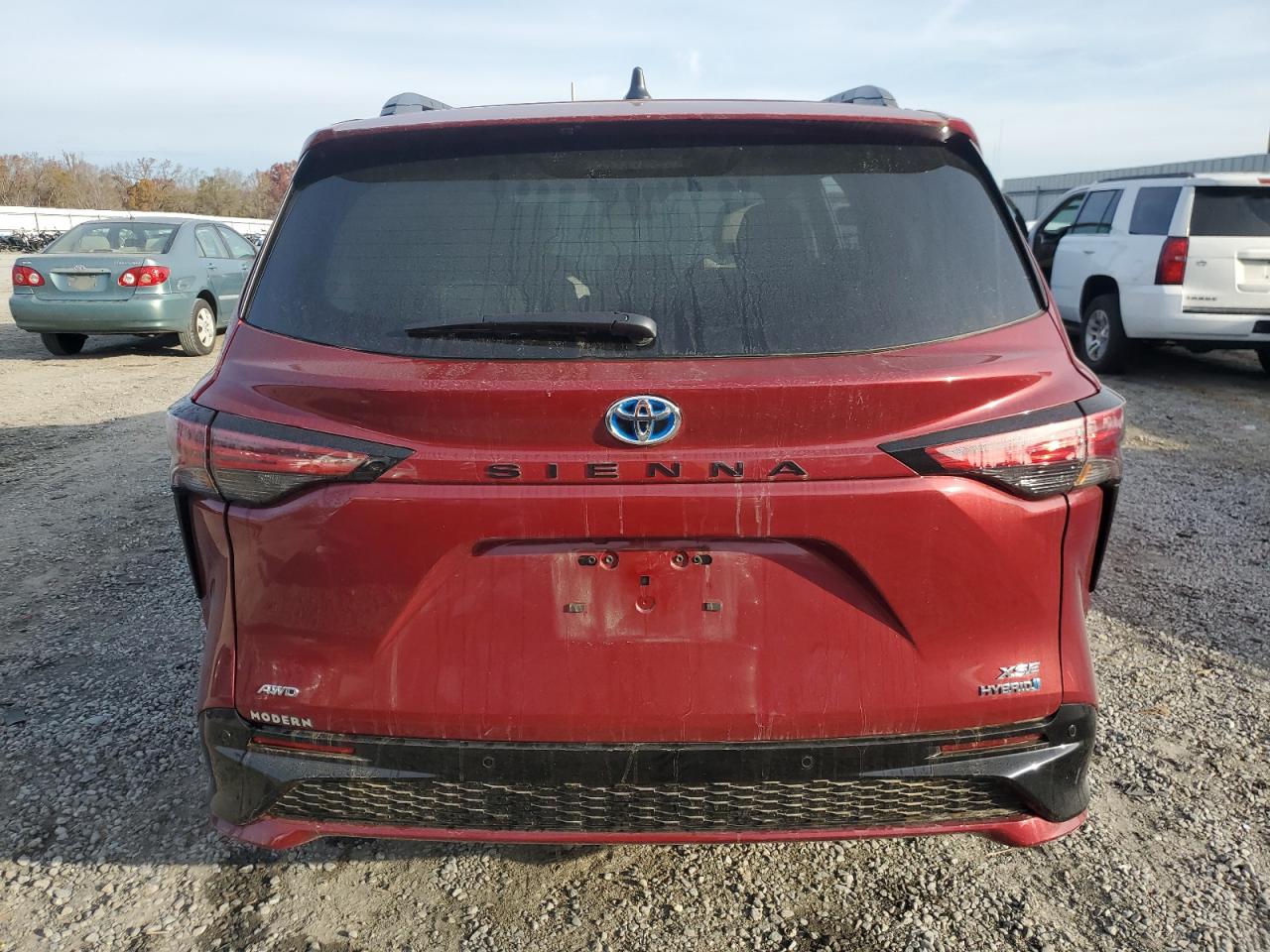 2024 TOYOTA SIENNA XSE VIN:5TDXSKFC4RS112915