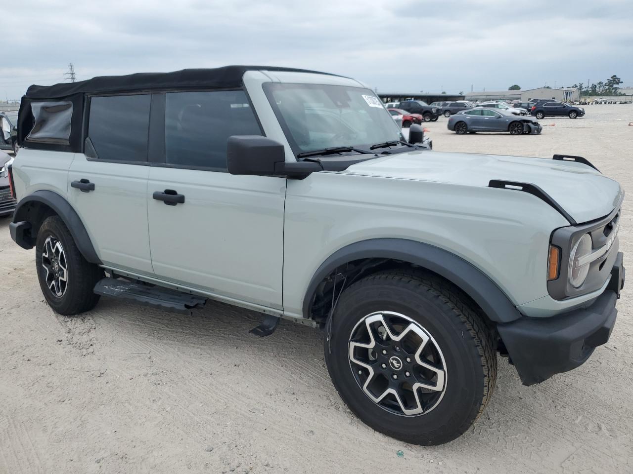 2022 FORD BRONCO BASE VIN:1FMDE5BH3NLA99823
