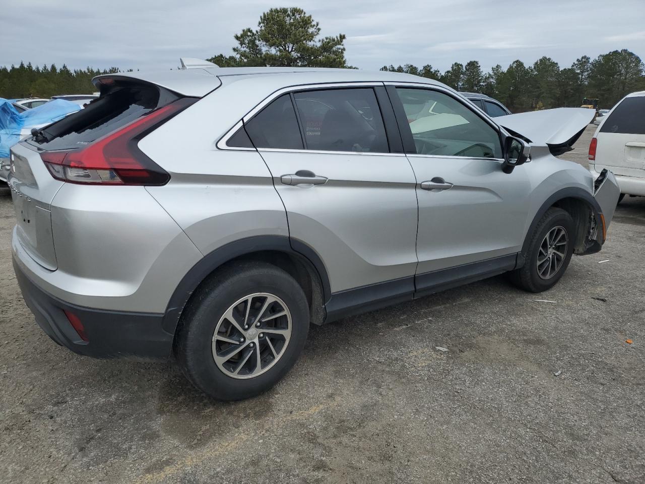 2022 MITSUBISHI ECLIPSE CROSS ES VIN:JA4ATUAA5NZ012703