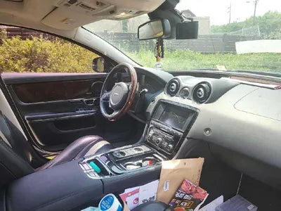2015 Jaguar XJ VIN: