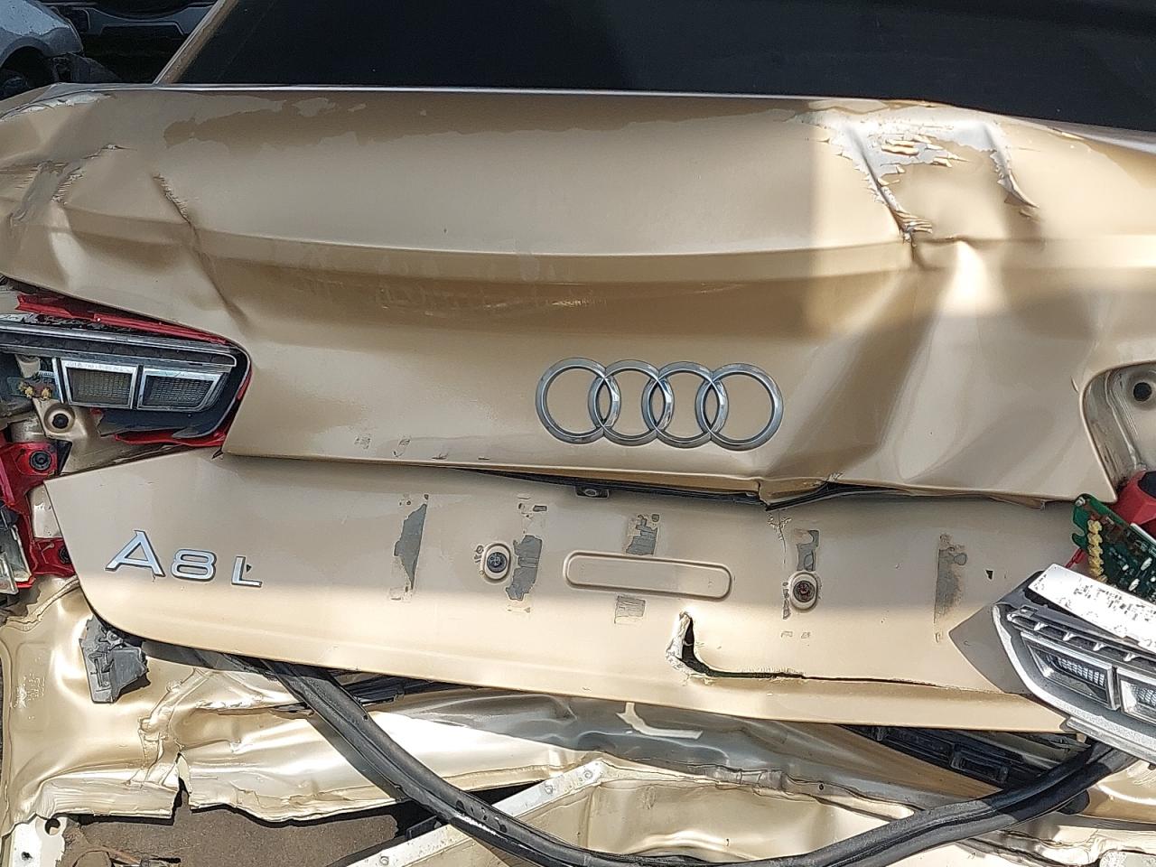 2014 AUDI A8 VIN:WAUR2BFD7EN******