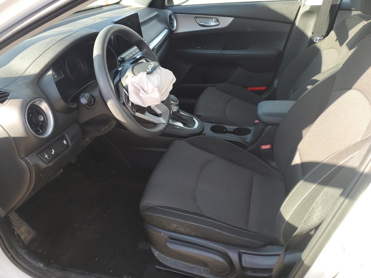 2023 KIA FORTE LX VIN:3KPF24AD2PE687948