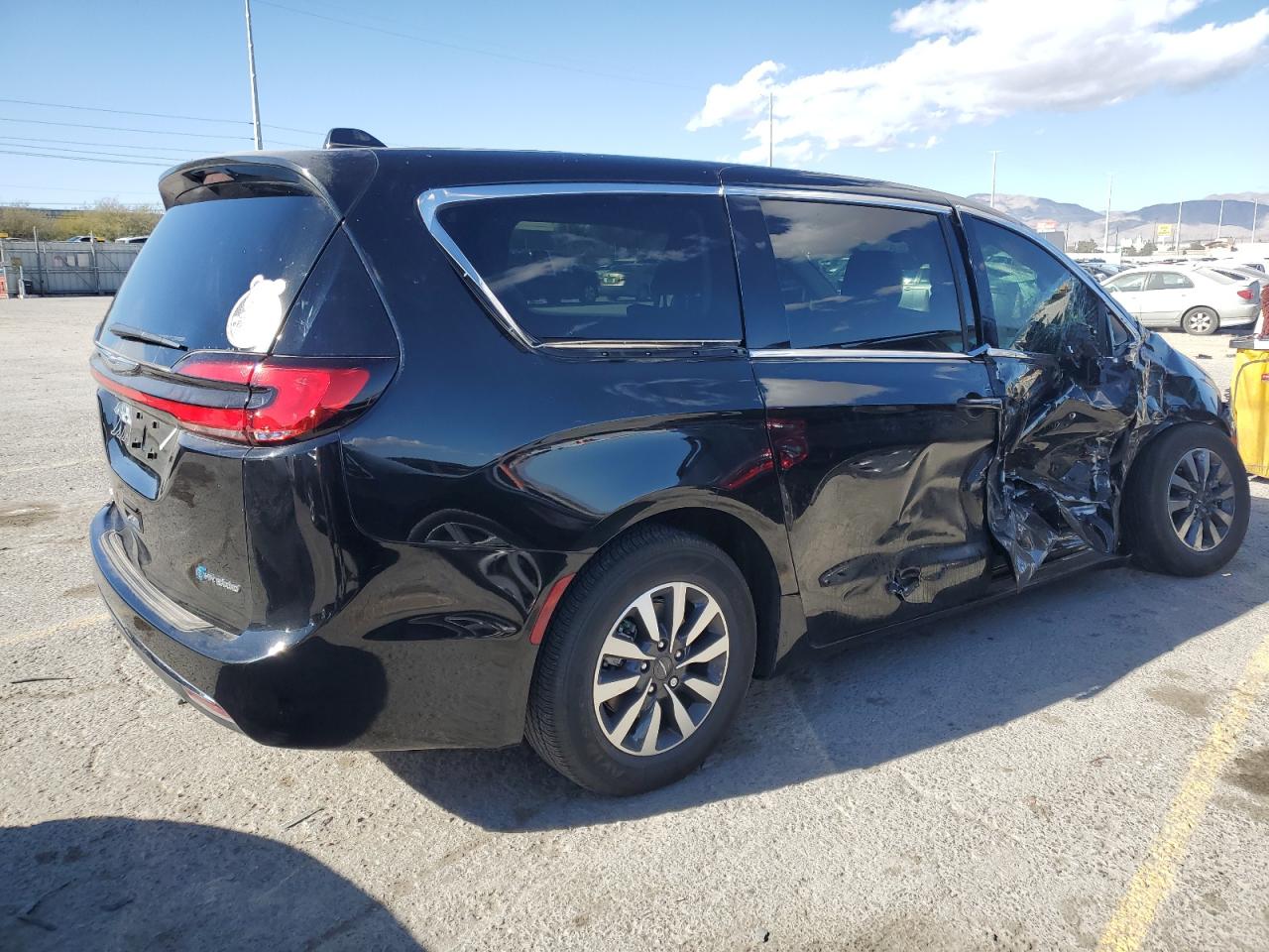 2022 CHRYSLER PACIFICA HYBRID TOURING L VIN:2C4RC1L73NR207444