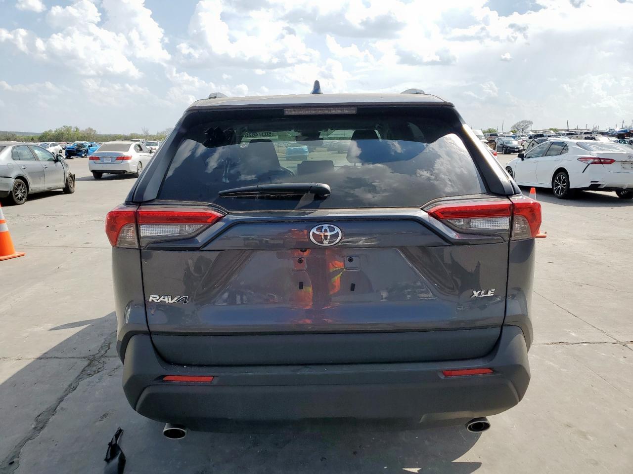 2024 TOYOTA RAV4 XLE VIN:2T3W1RFV2RC277693