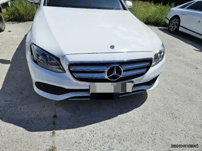 2018 Mercedes-Benz E 300 VIN: