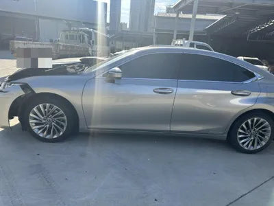 2018 Lexus ES 300 VIN: