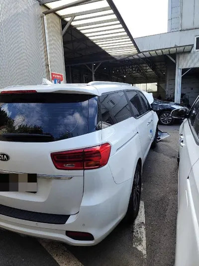 2018 Kia Carnival VIN: