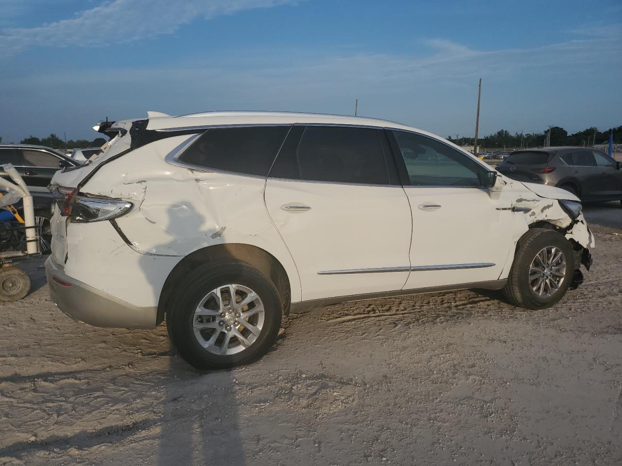 2022 BUICK ENCLAVE PREMIUM VIN:5GAERCKW4NJ134575