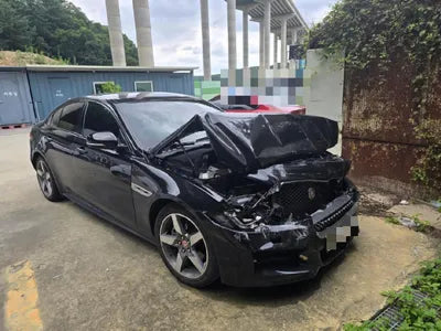 2019 Jaguar XE VIN:
