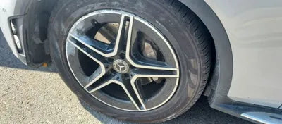 2020 Mercedes-Benz GLC 300 VIN: