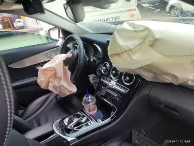 2016 Mercedes-Benz C 200 VIN: