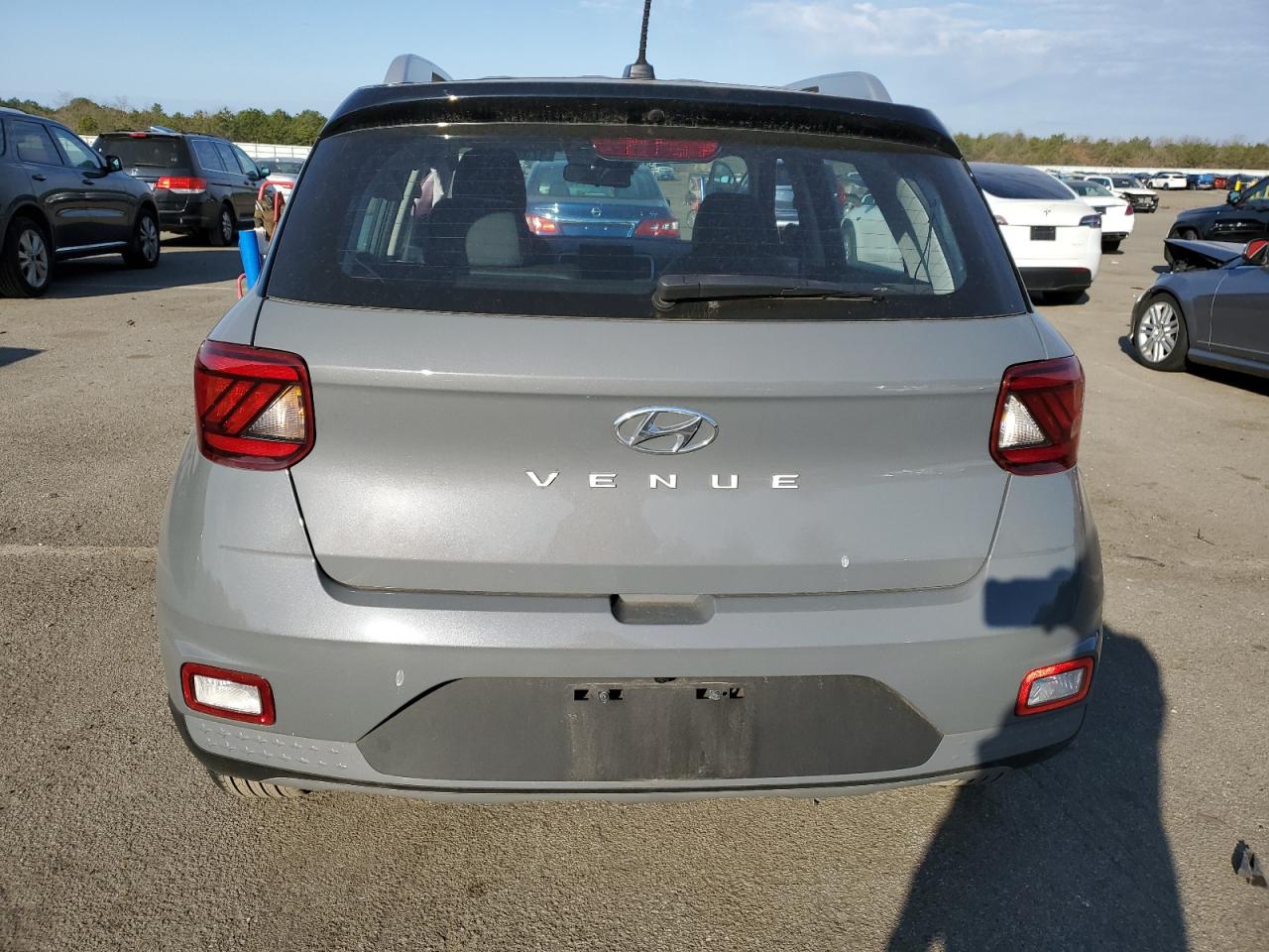 2023 HYUNDAI VENUE SEL VIN:KMHRC8A37PU221082
