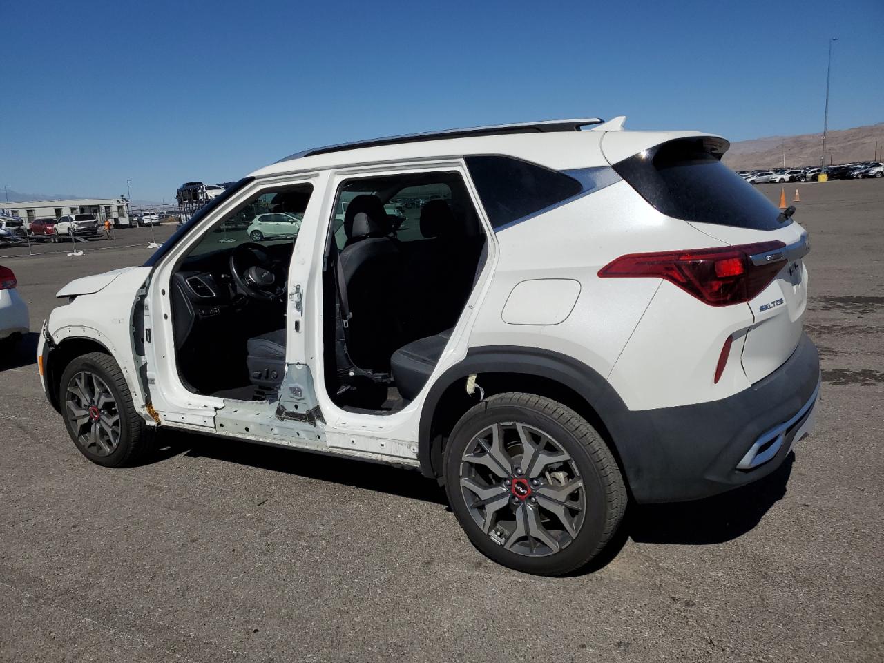 2022 KIA SELTOS SX VIN:KNDETCA21N7276653